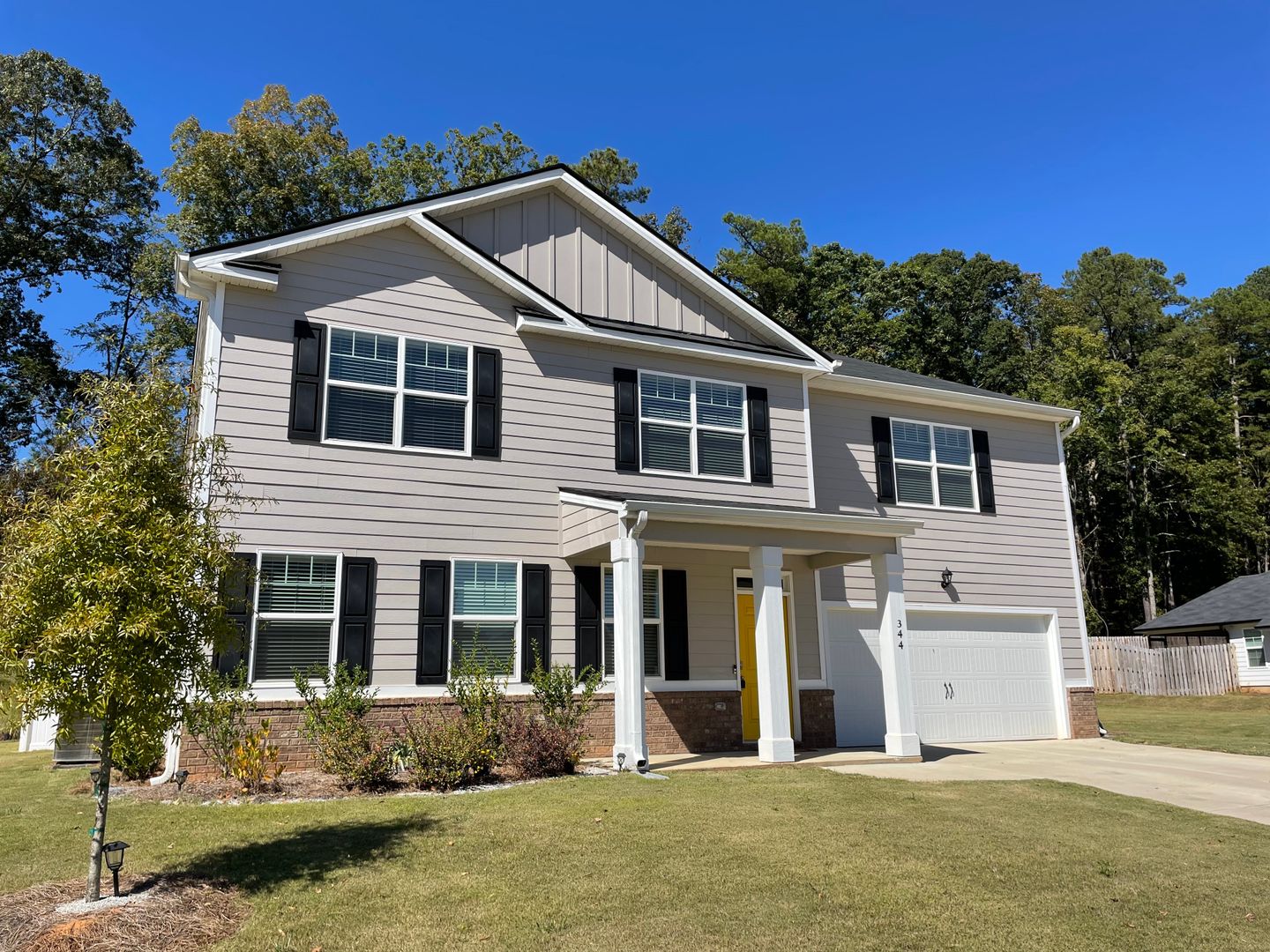 North Augusta House: 344 Bonhill St