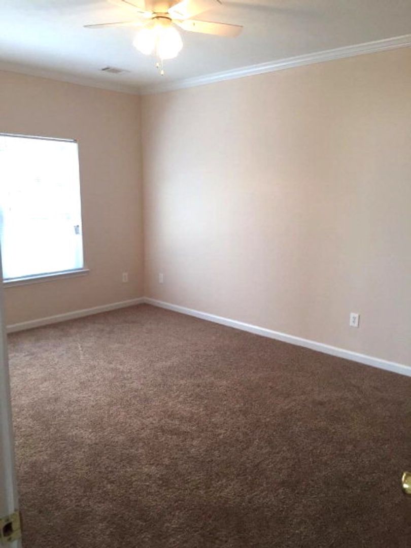 Martinez House: 913 Cabot Cove