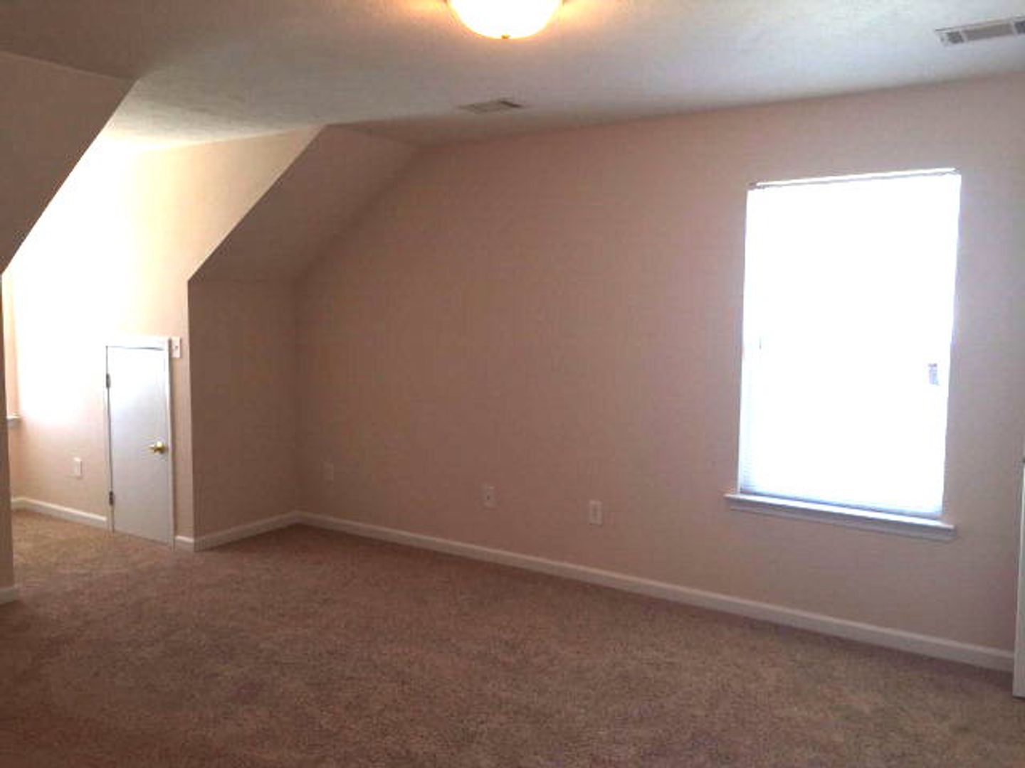 Martinez House: 913 Cabot Cove