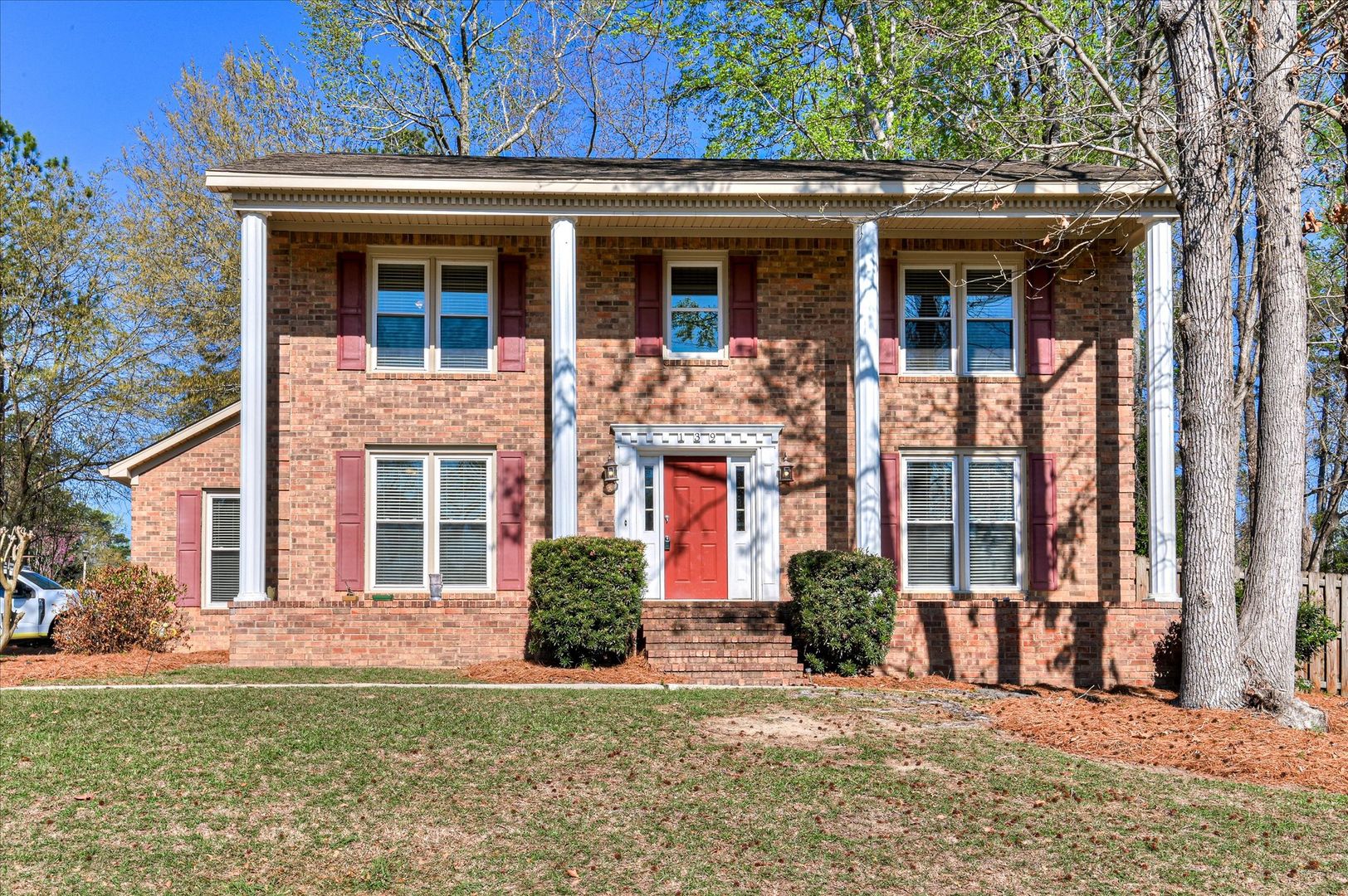 Martinez House: 139 Springlakes Drive