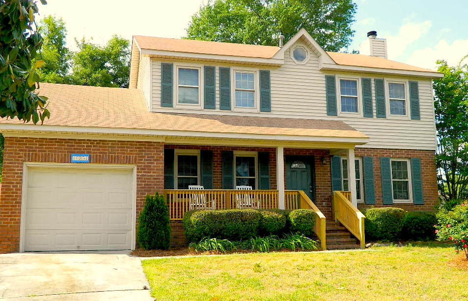 Martinez House: 635 Clinton Way