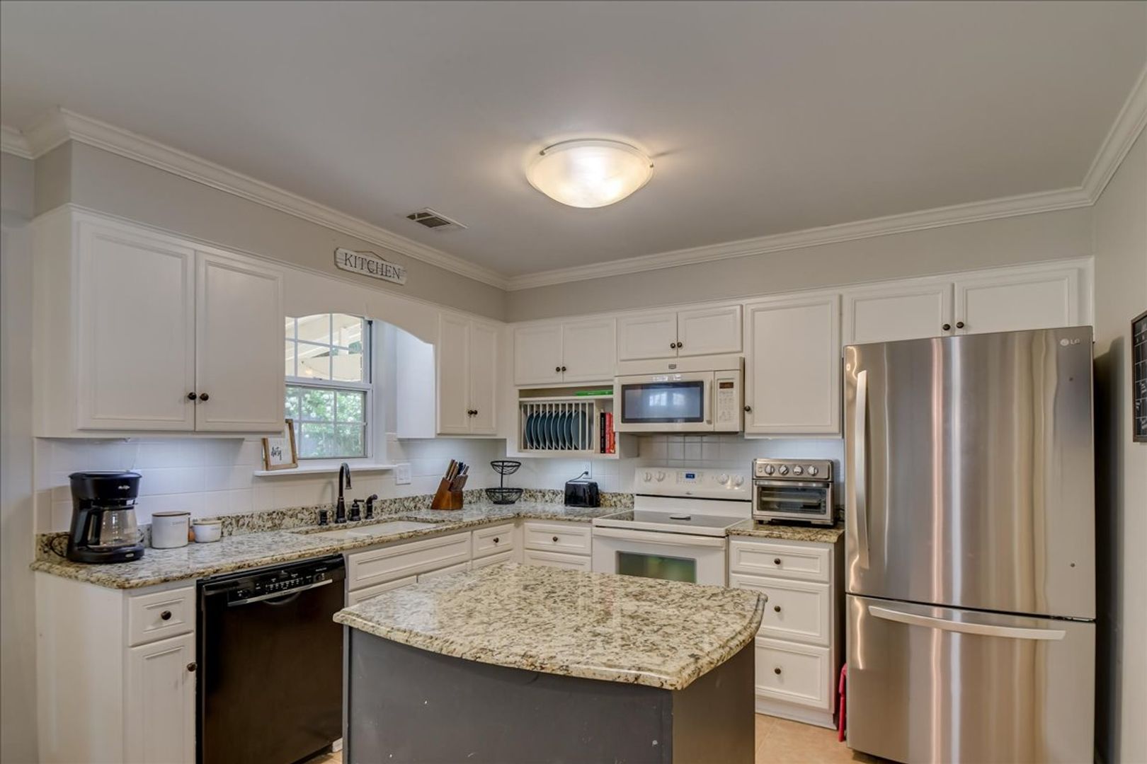 Evans House: 1156 Parkside Trail