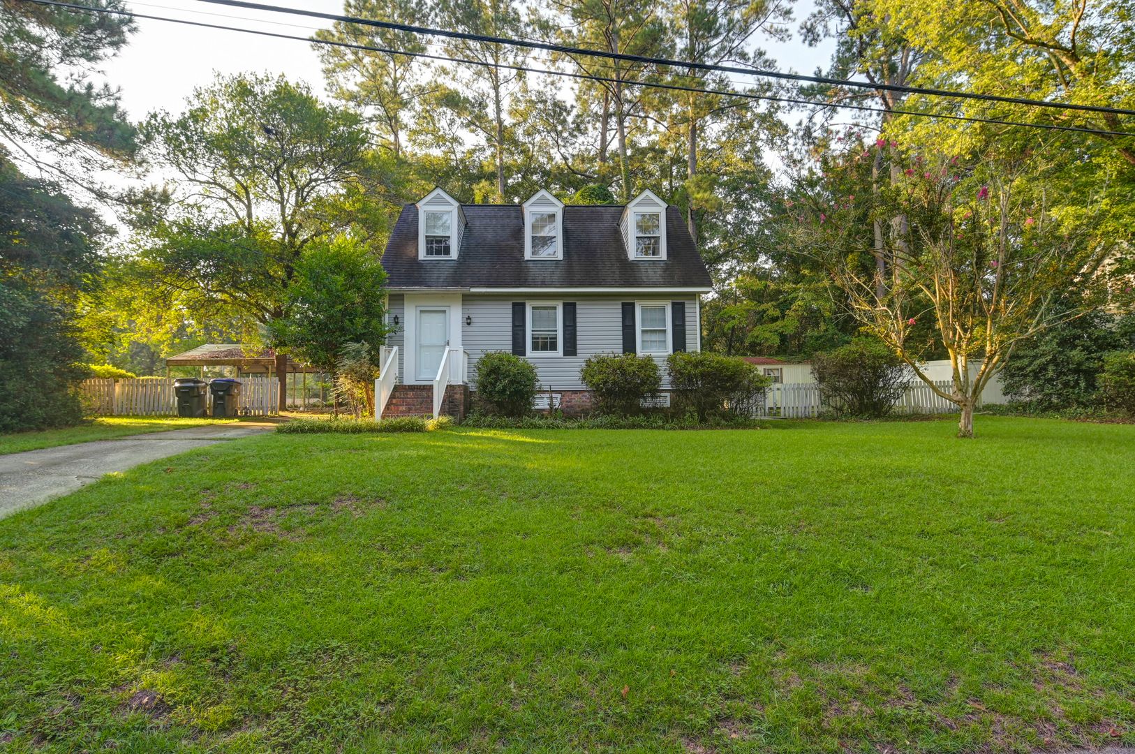 Columbia House: 1808 Lowder Rd