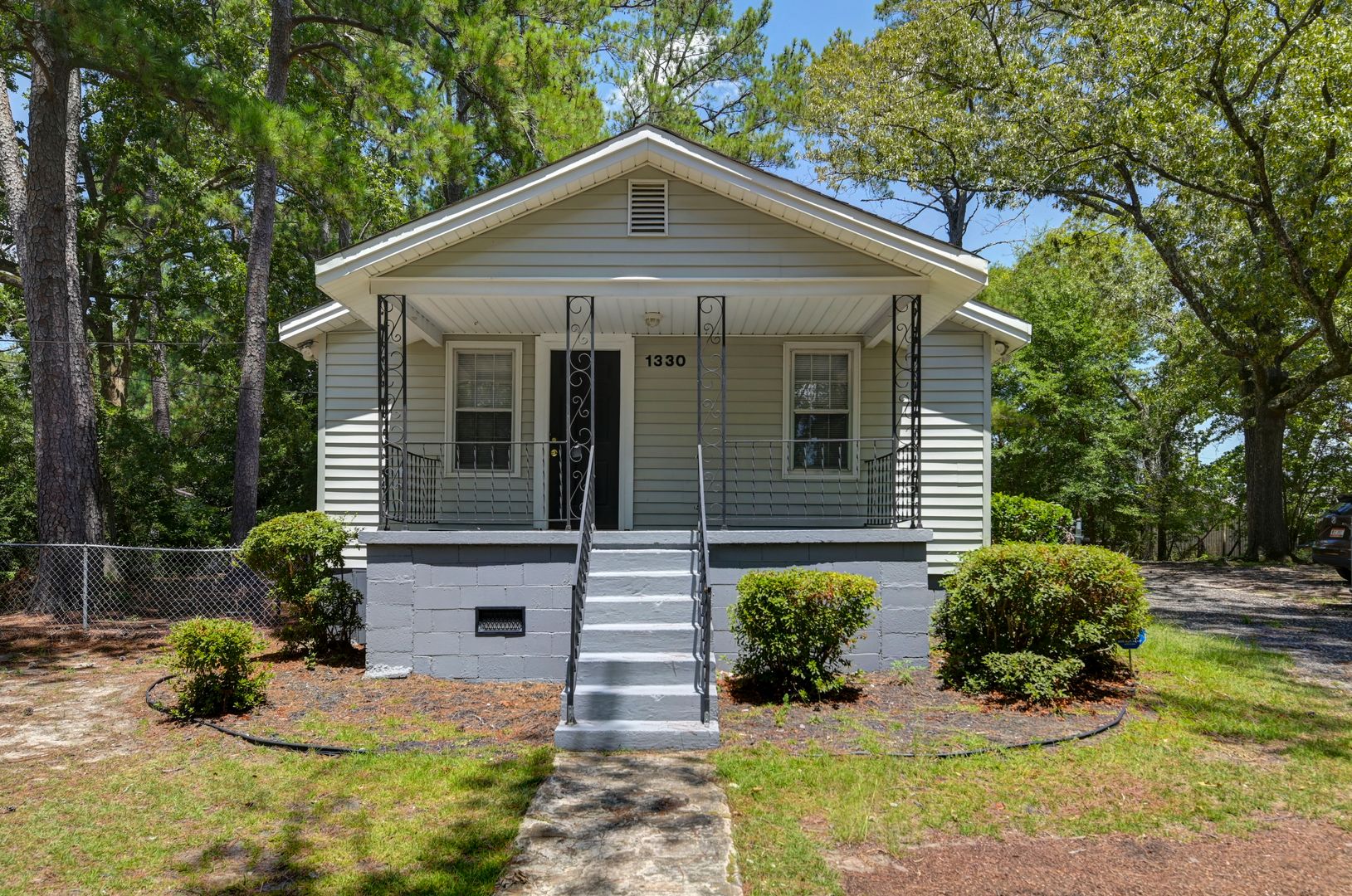 Columbia House: 1330 Kingston Rd