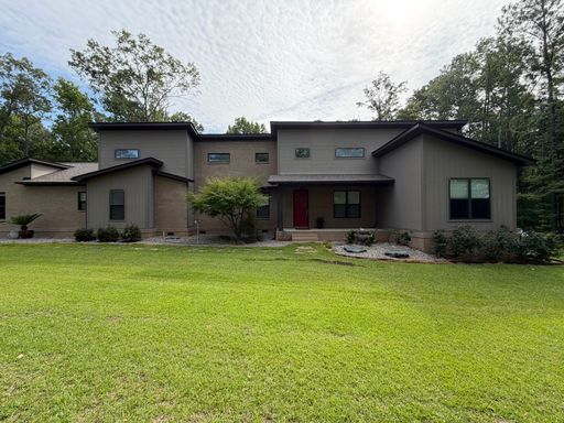 Custom Blythewood Retreat on 4+ Acres | Modern Design & Luxury Finishes