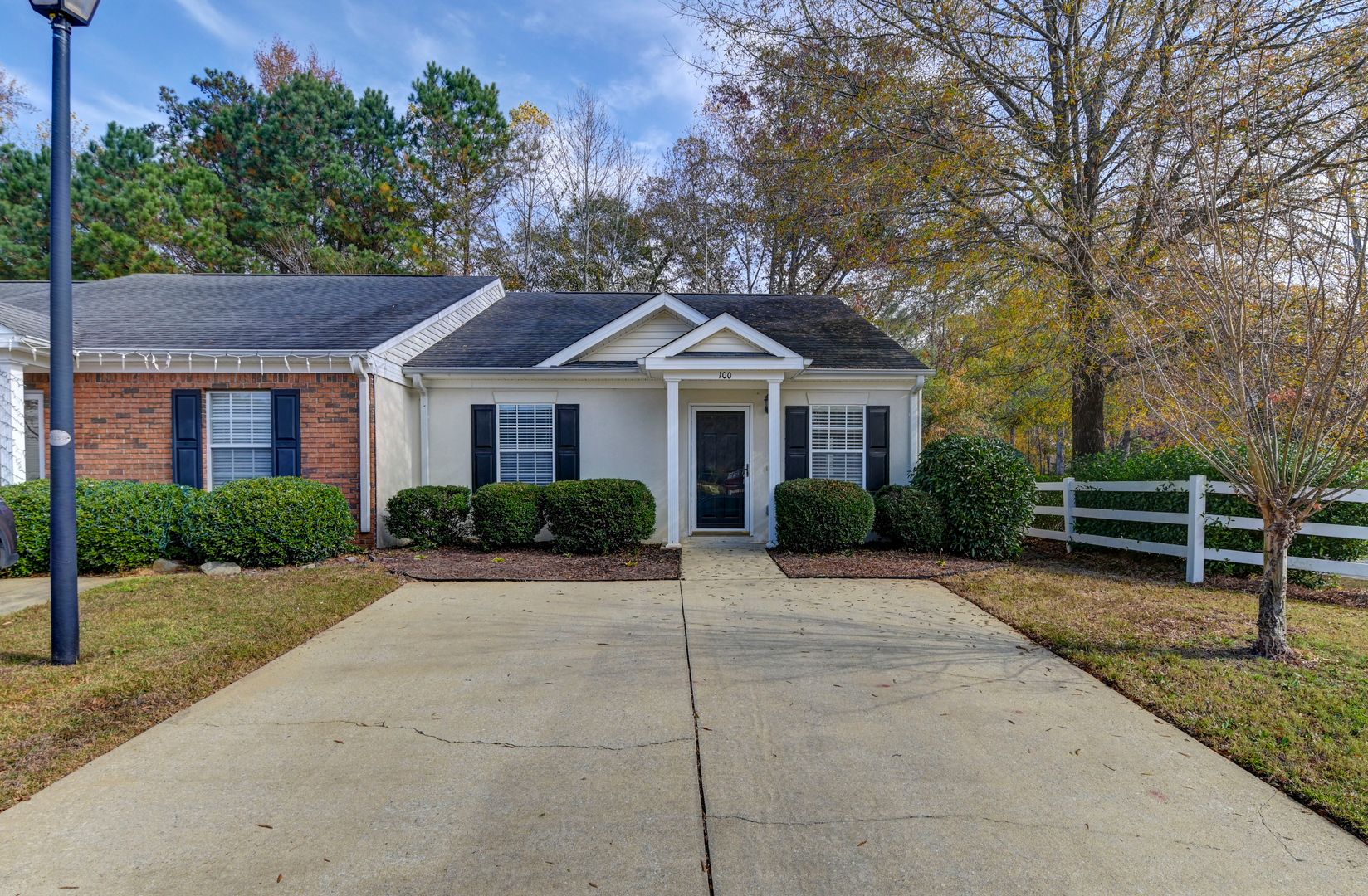 Lexington House: 100 Buckhaven Way