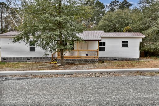 Completely Remodeled 3BR Home in Lexington with Granite Countertops & New Stainless Steel Appliances – photo 1