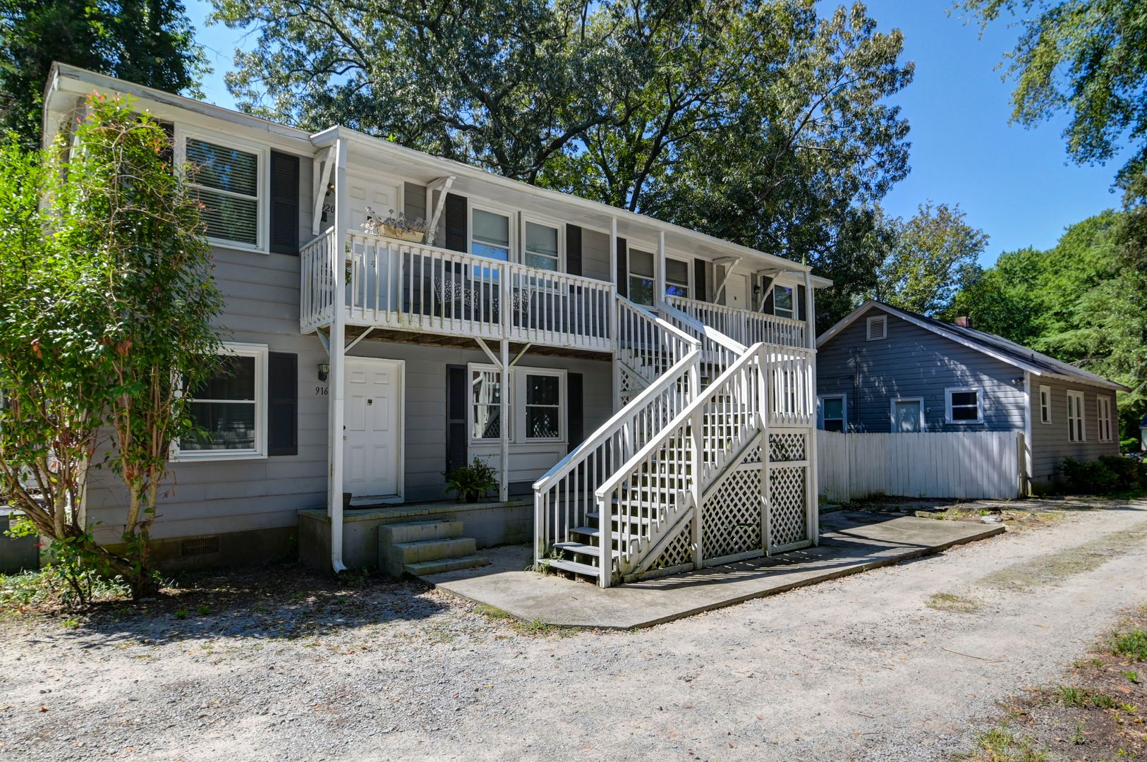 Columbia House: 918 King St