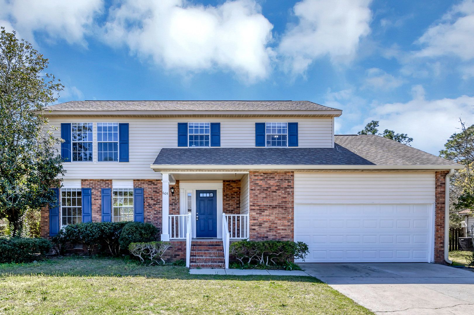 Columbia House: 605 N Donar Drive