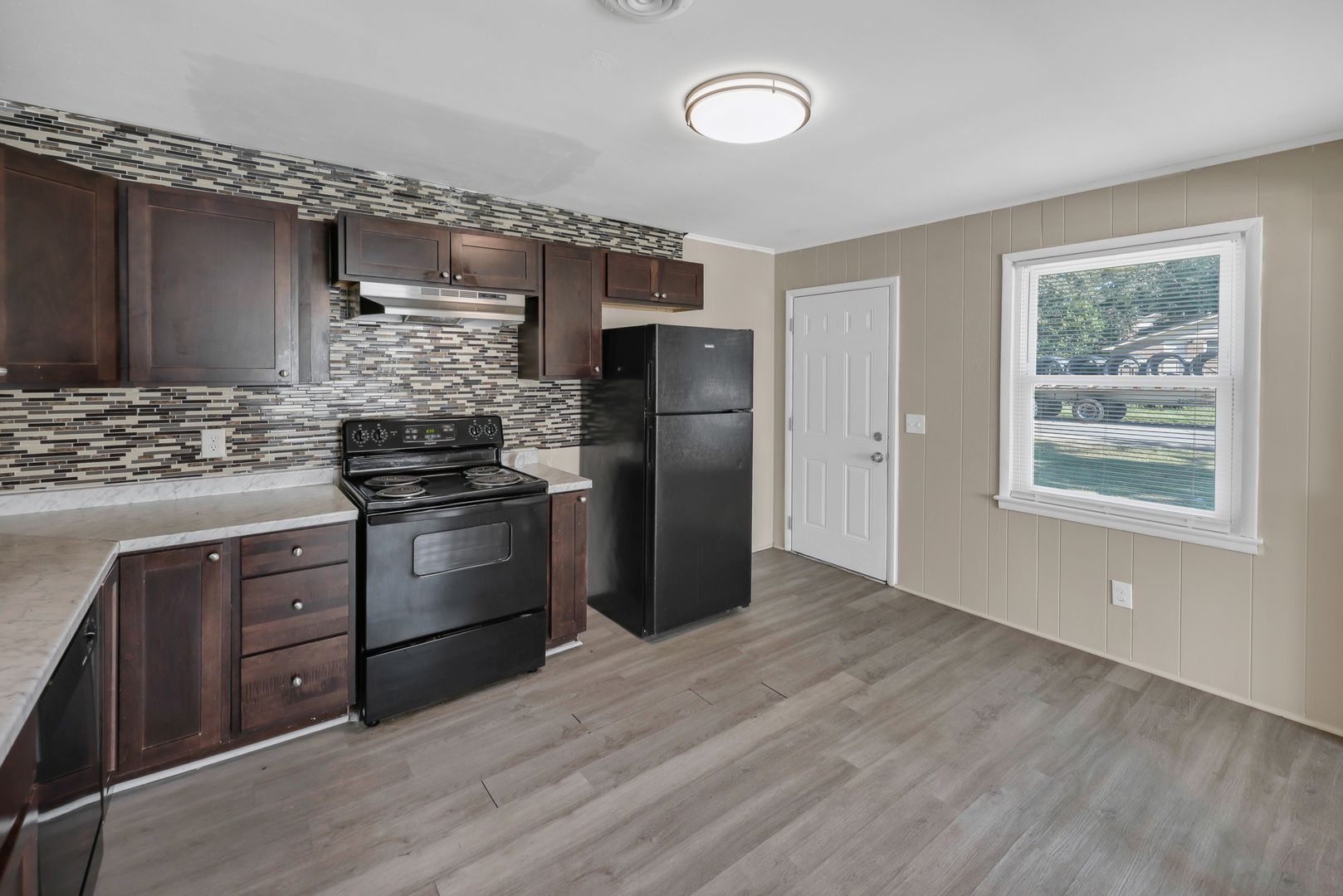 Baywater Dr 3621 - MLH Properties LLC 9 of 12
