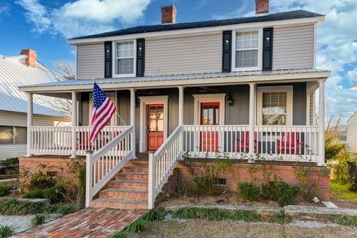 A Location you can't beat! 205 Oliver street is located in the heart of West Columbia's River District – photo 1