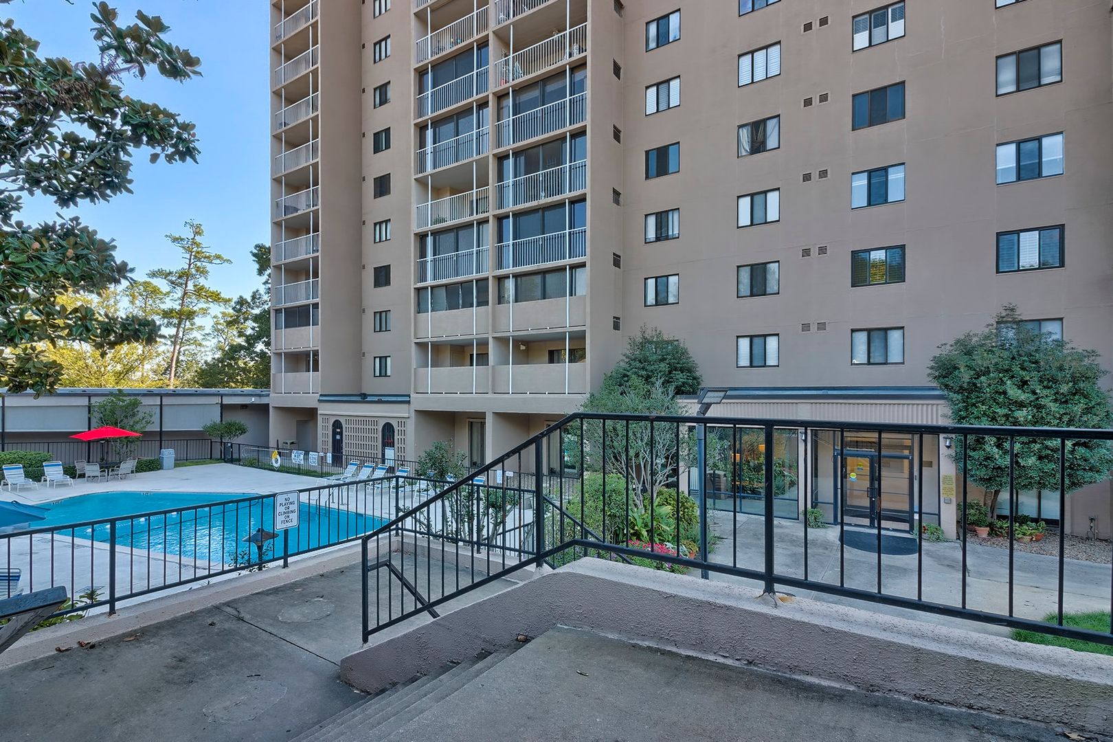 Columbia House: 1825 St Julian Place Unit 10D