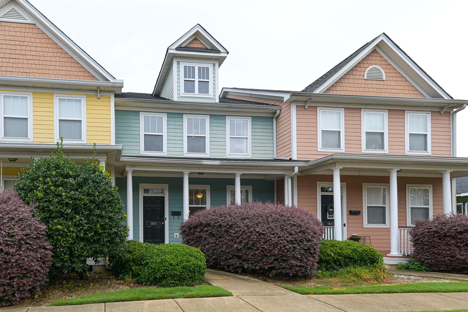Columbia House: 1811 Pulaski St
