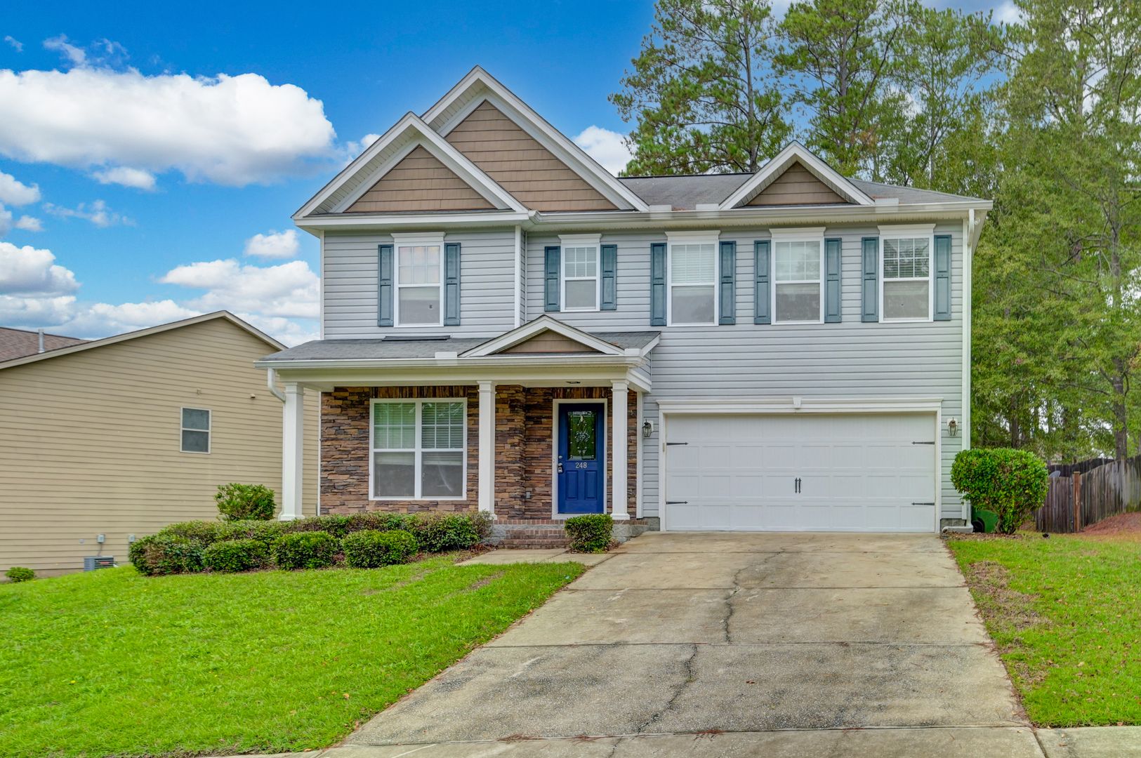 Columbia House: 248 Knight Valley Circle