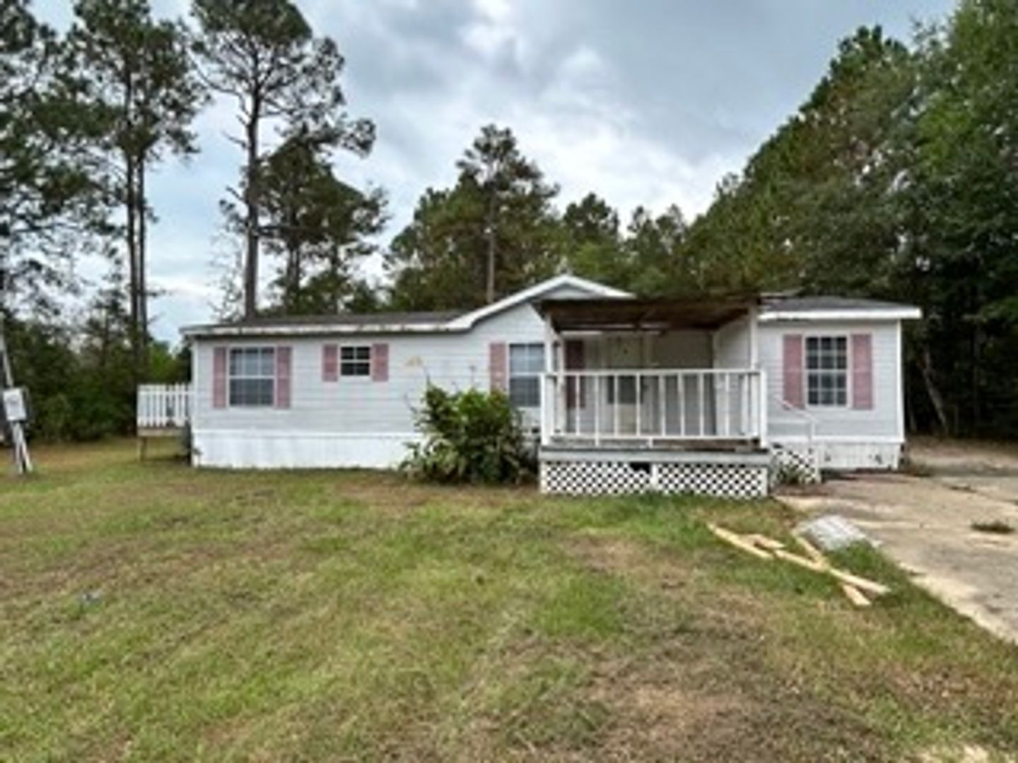 Biloxi House: 7051 Larkin Pl E