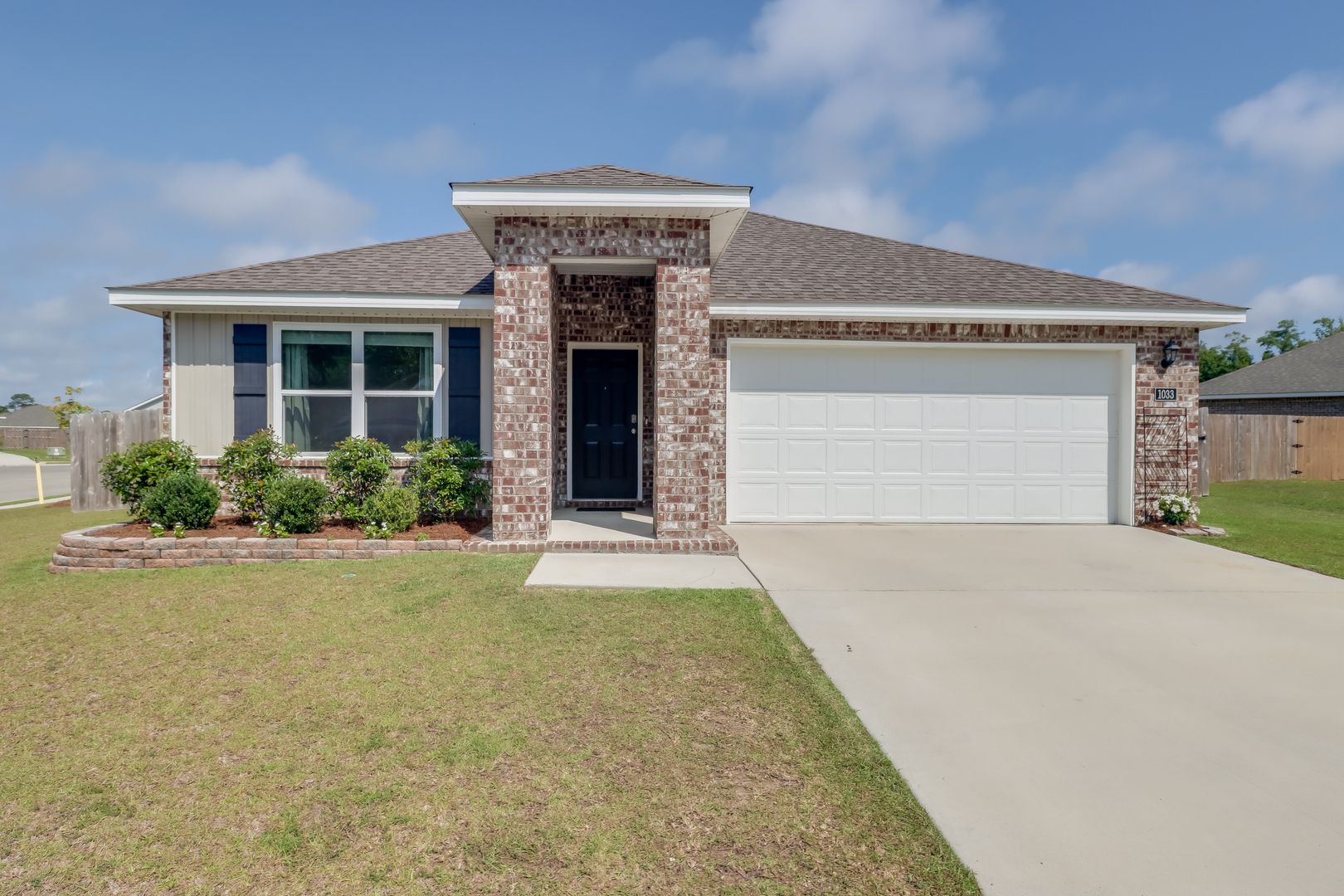 Long Beach House: 1033 Enclave Circle