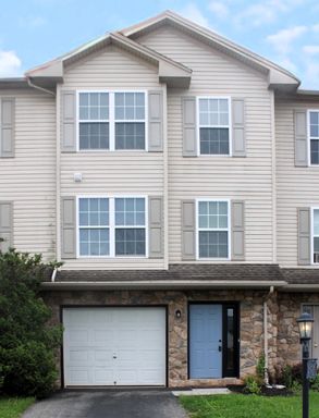 Townhouse with Attached Garage – photo 1