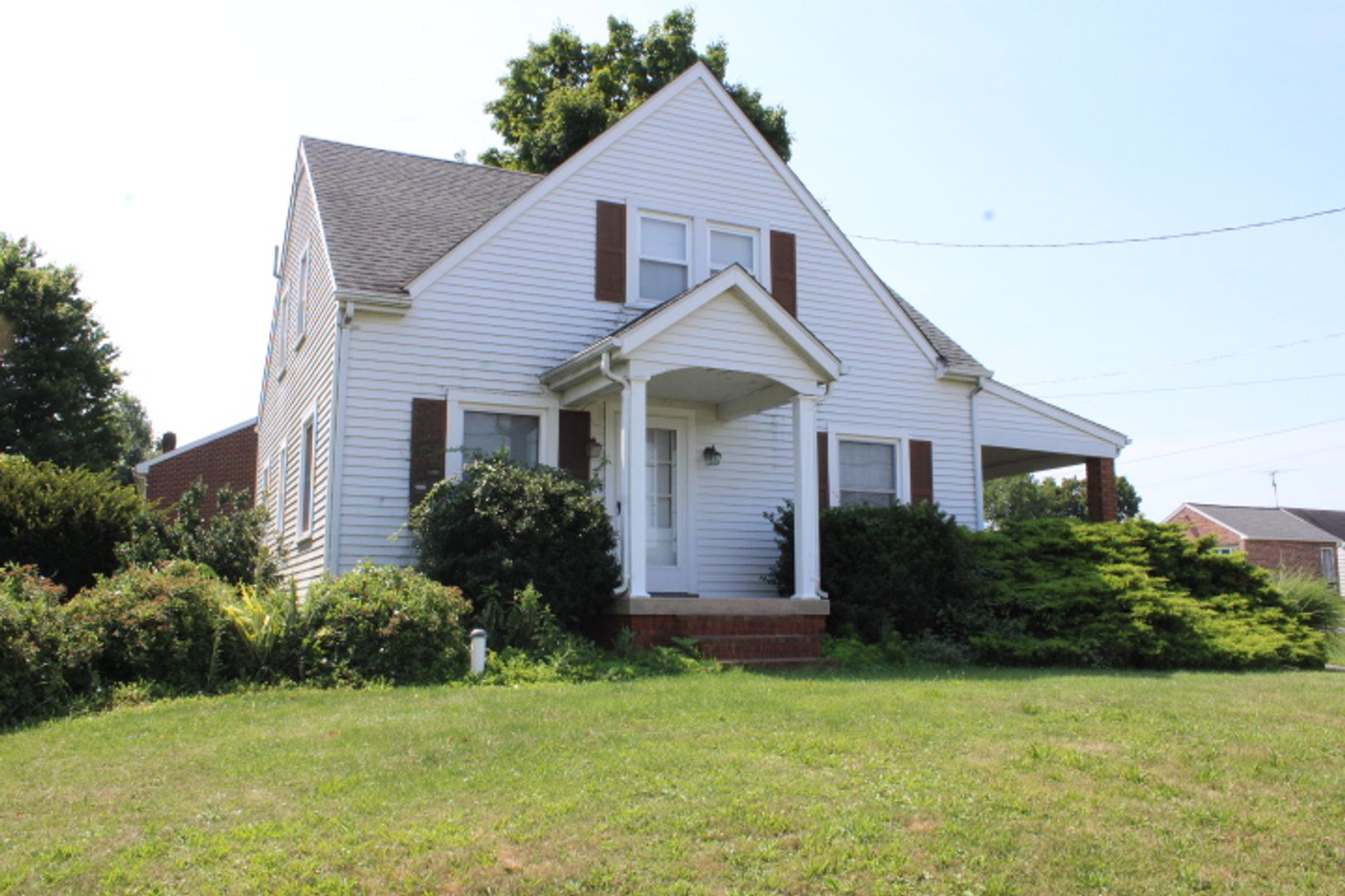 York House: 129 Loucks St