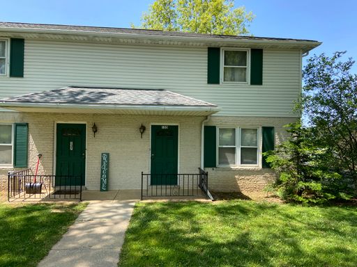 Town Home in York Township – photo 1