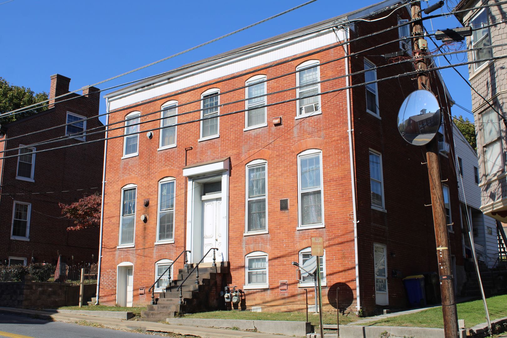 Glen Rock House: 117 Main St. 1st FL, Rear