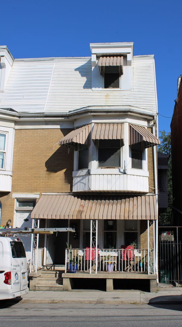 York House: 511 E. Philadelphia St.