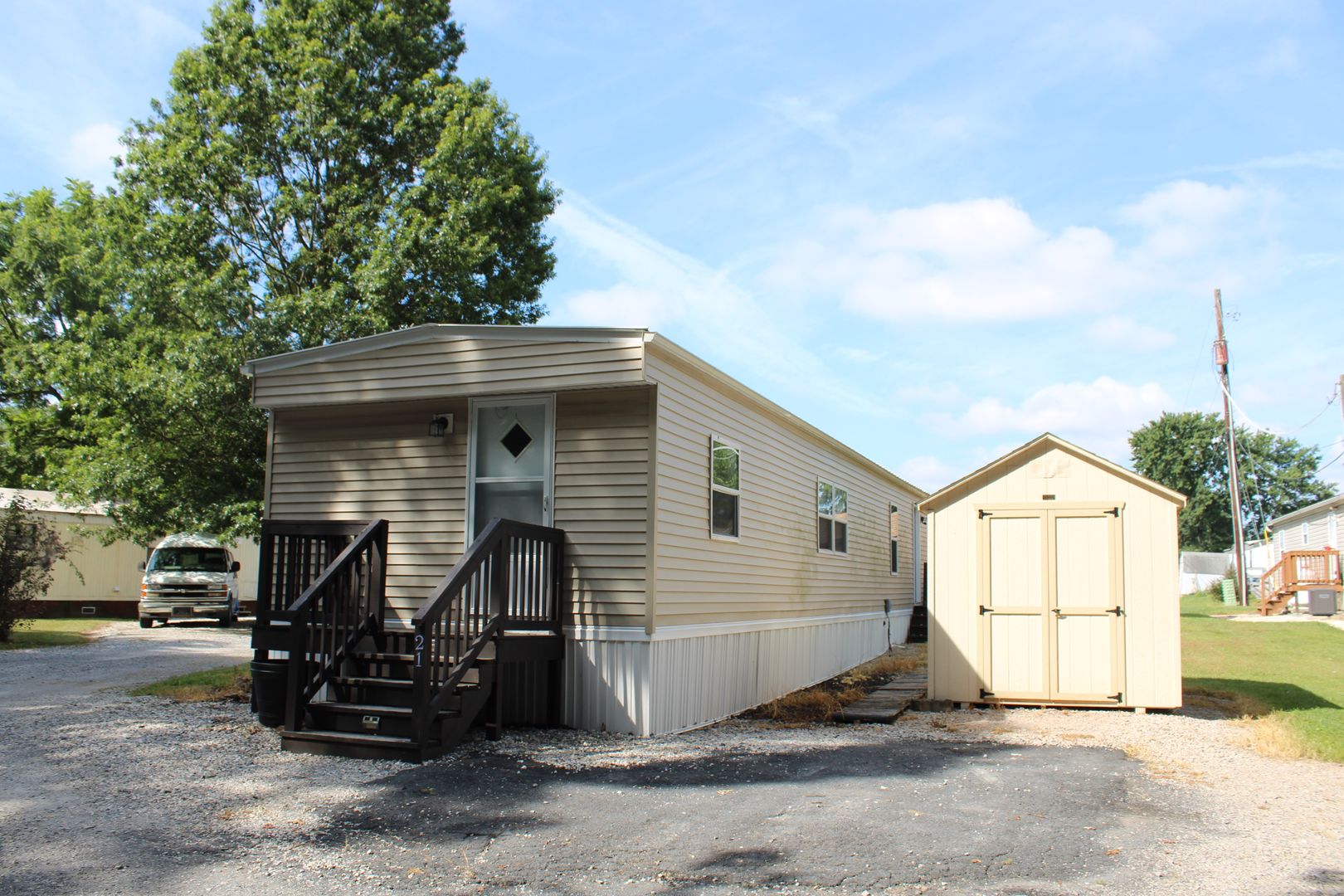 Etters House: 450 Ridge Rd