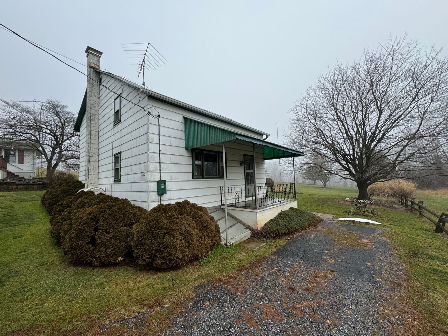 York House: 4703 Fake Rd