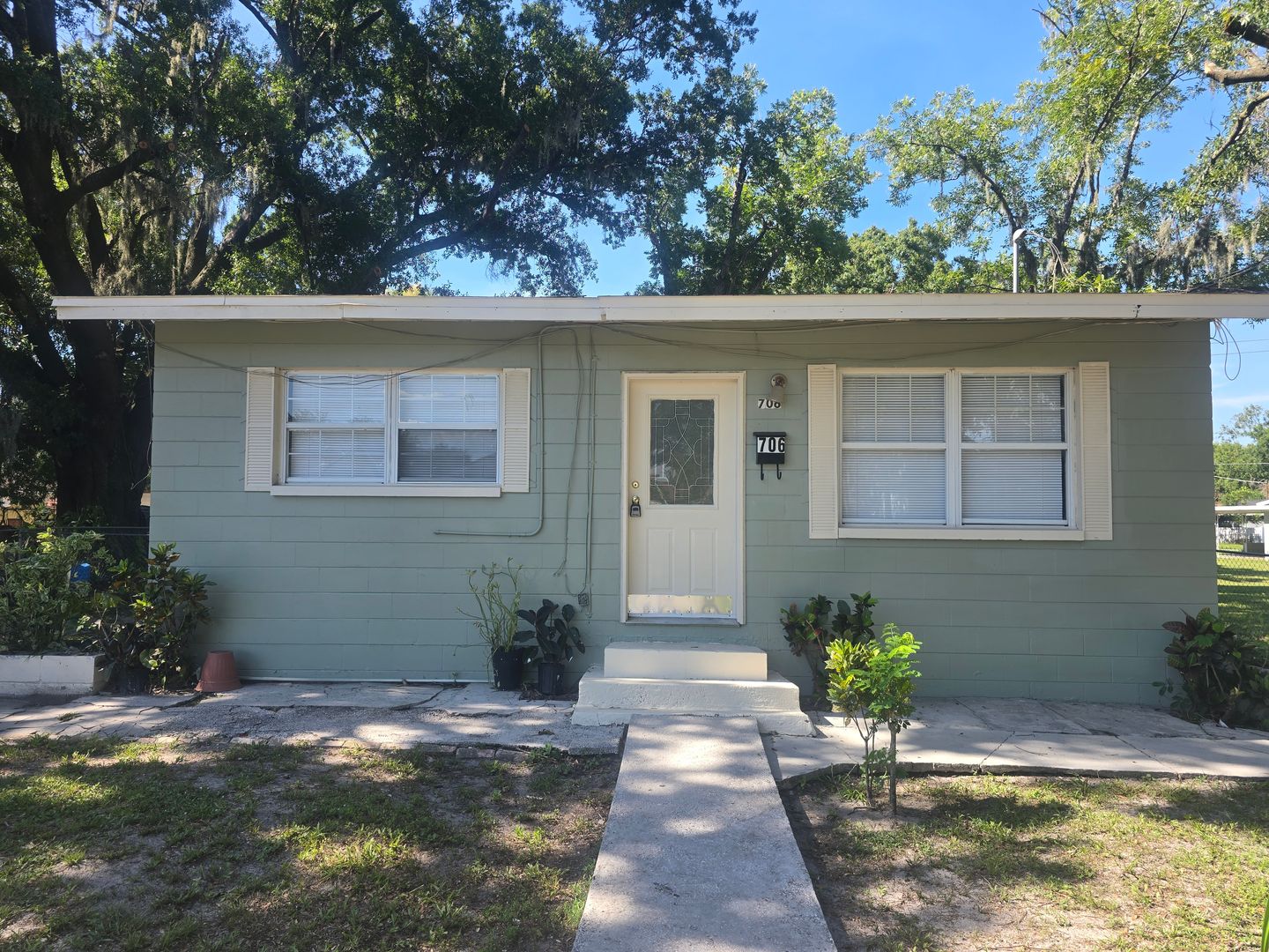 Plant City House: 706 E. Madison Street