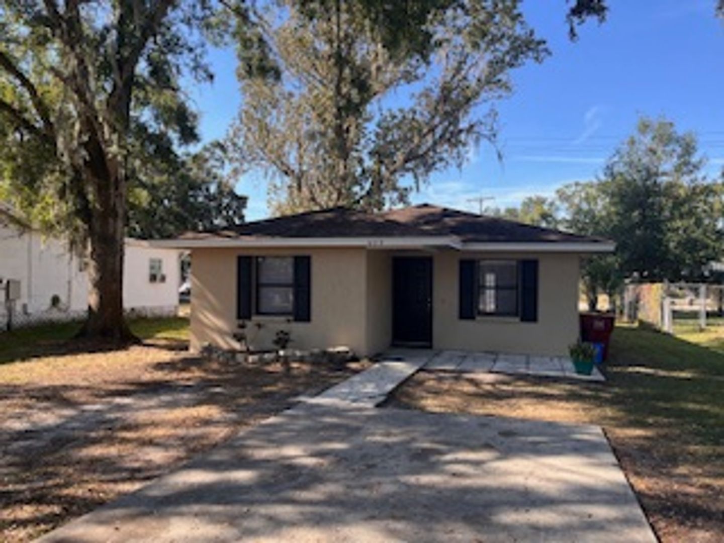 Plant City House: 609 N. Palm Drive