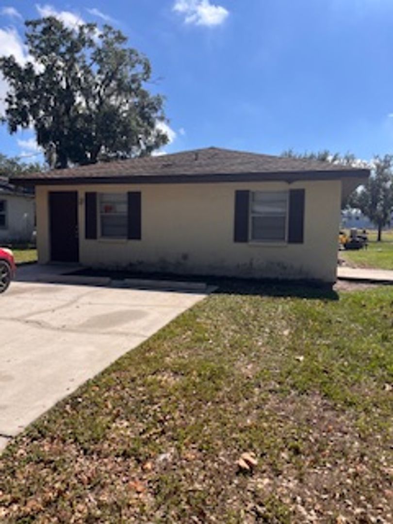 Plant City House: 1205 W. Granfield Ave