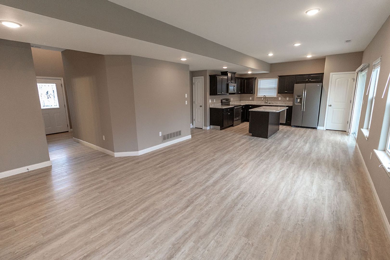 Columbia House: 2806 Amberwood Ct