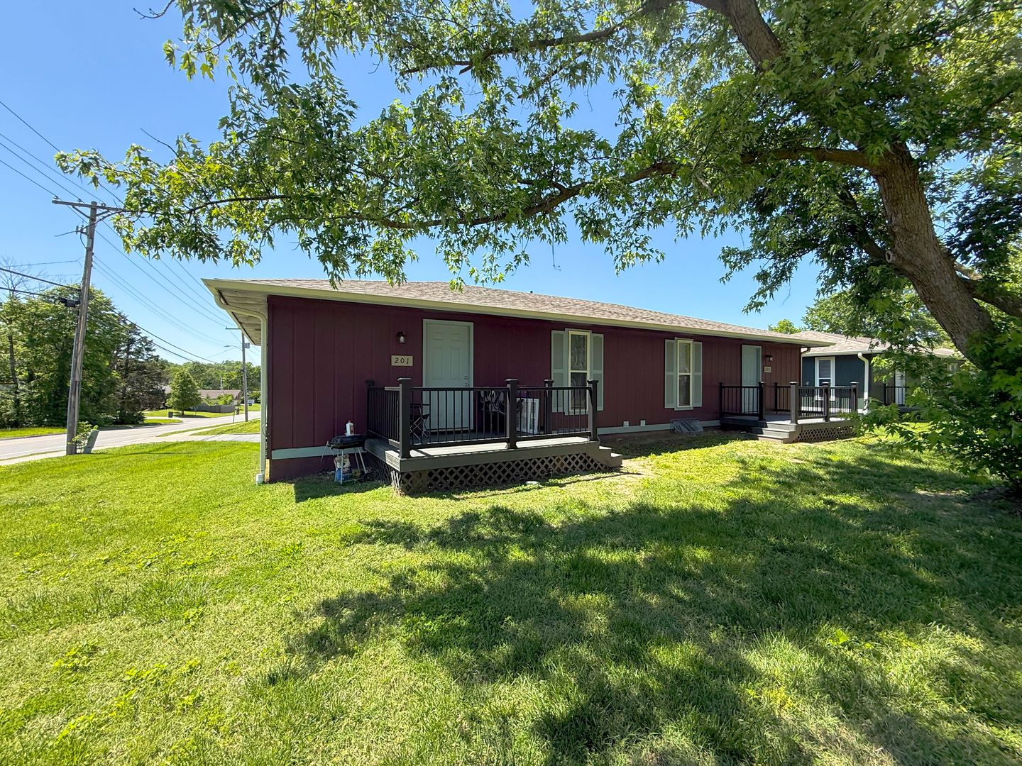 Columbia House: 201 N West Blvd
