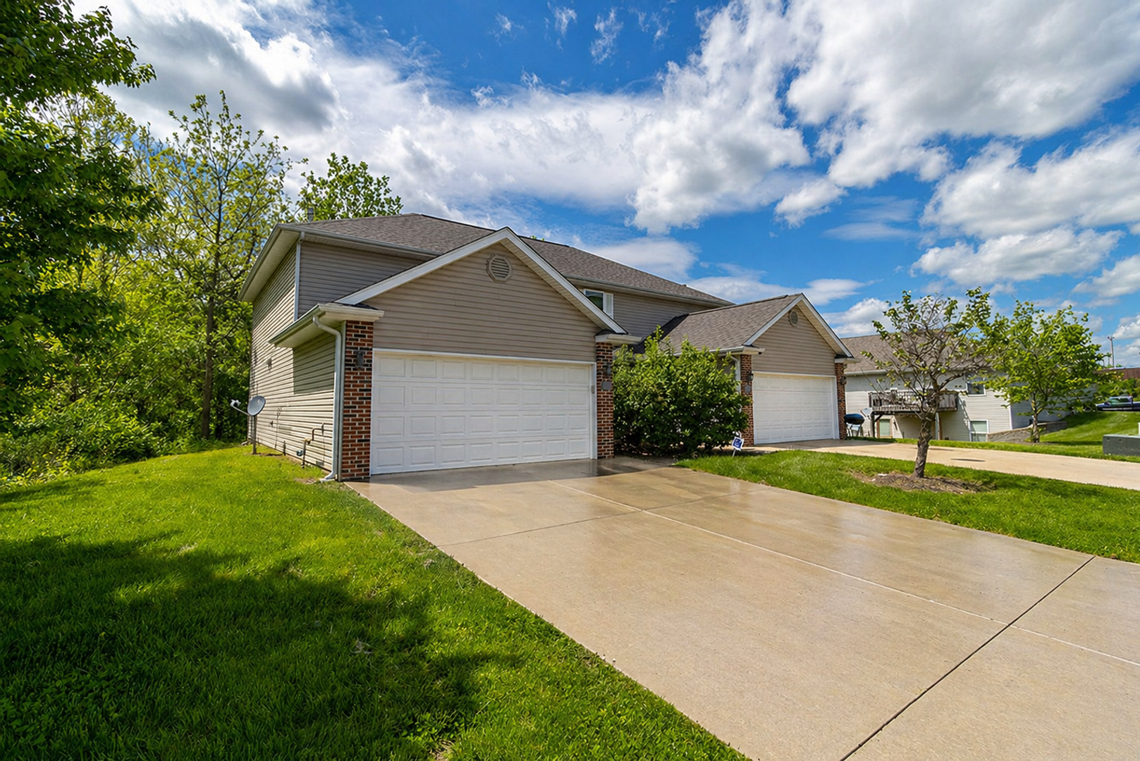 Columbia House: 1857 Orie Dr