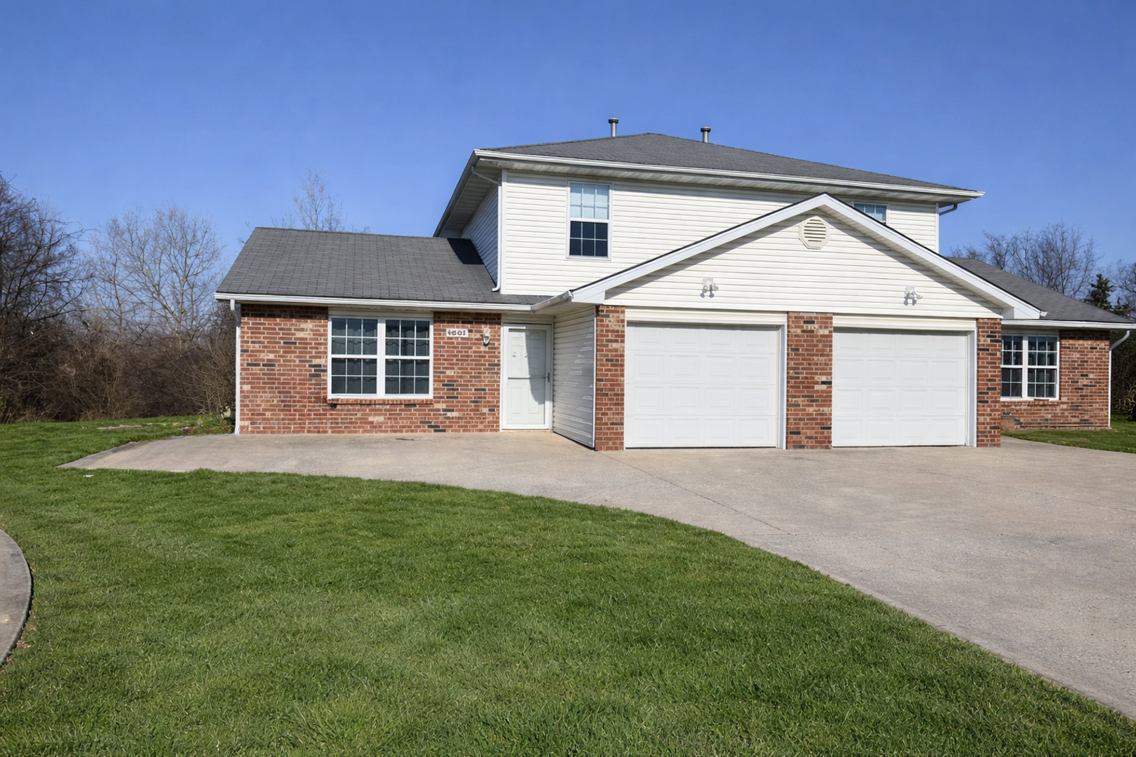 Columbia House: 1601 Bold Ruler Court