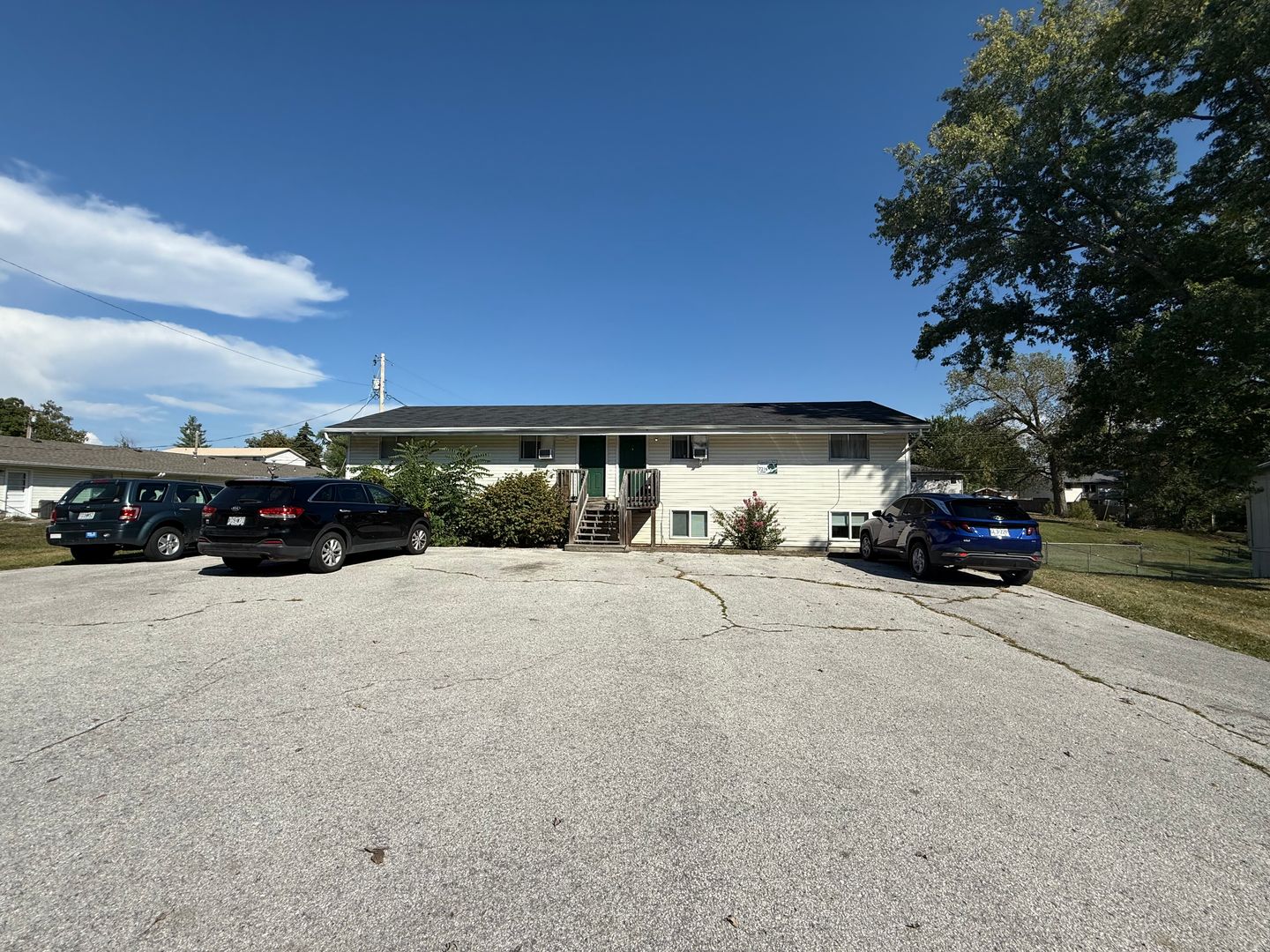 Columbia House: 7216 N Wade School Rd - C