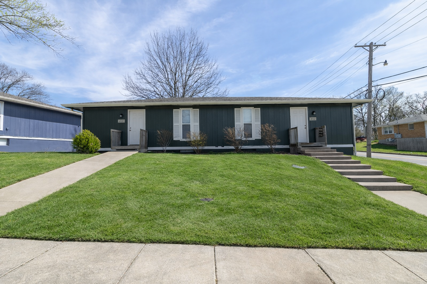 Columbia House: 204 Wheaton Ct