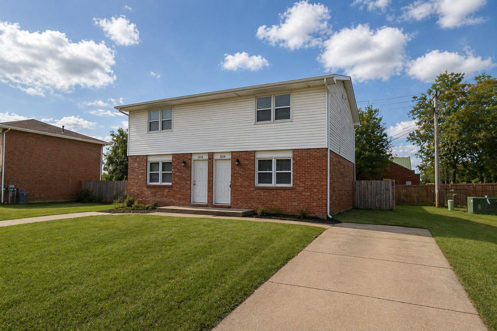 Columbia House: 1219 Player Place