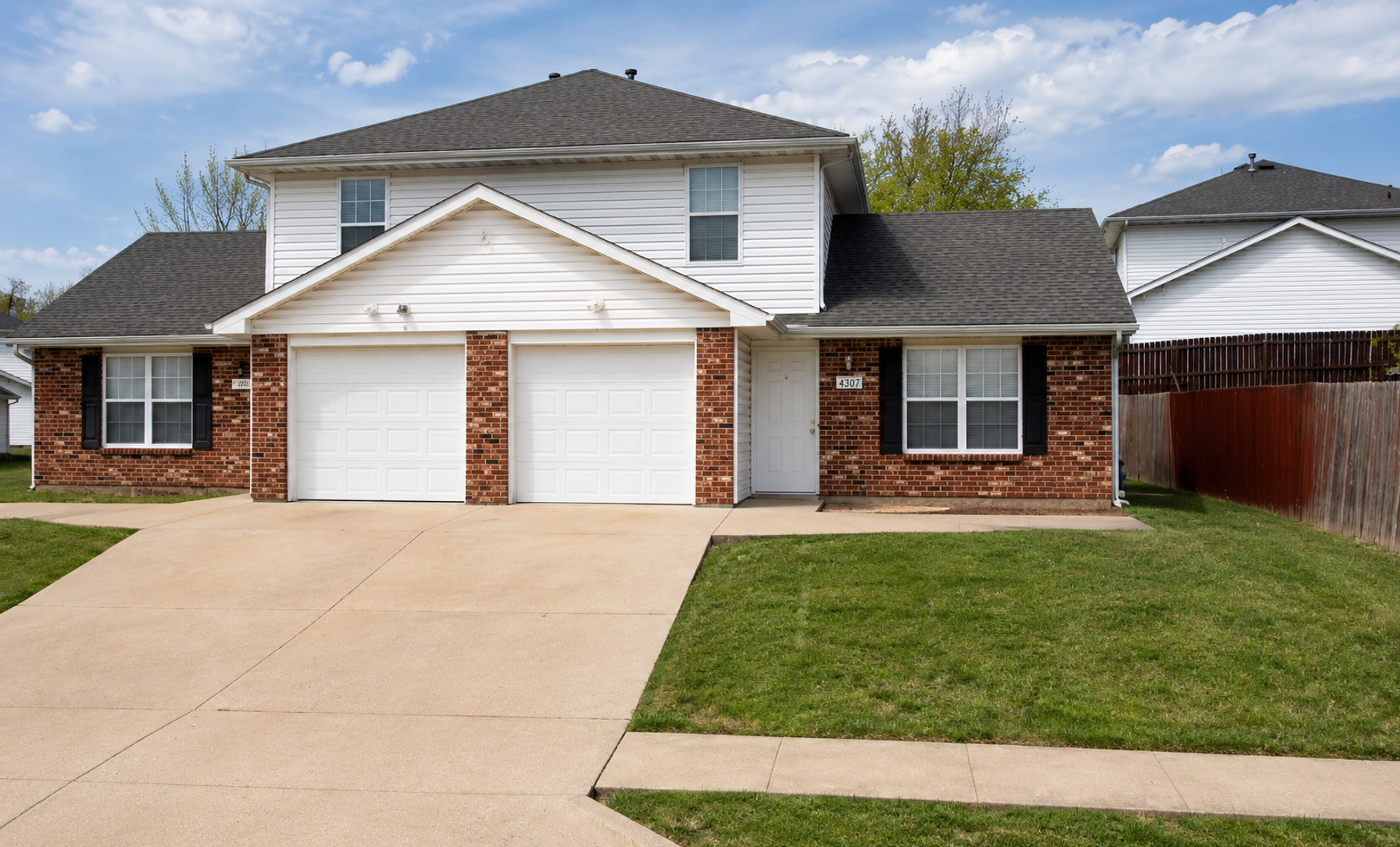 Columbia House: 4307 Derby Ridge Dr