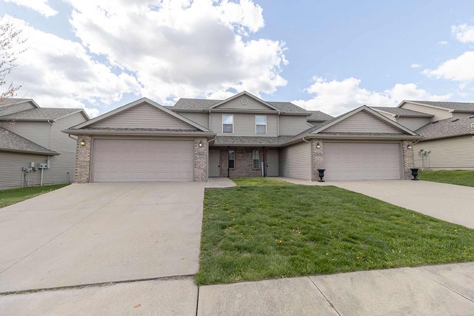 Columbia House: 3927 Snowy Owl Dr