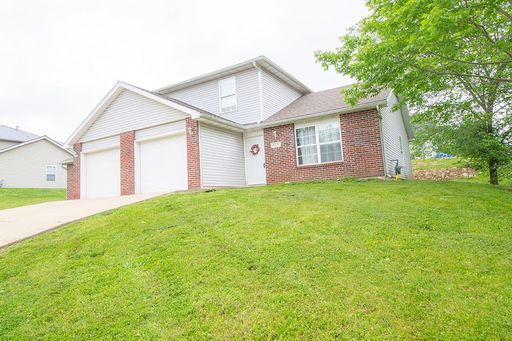 Nice 3 Bedroom Duplex – photo 1