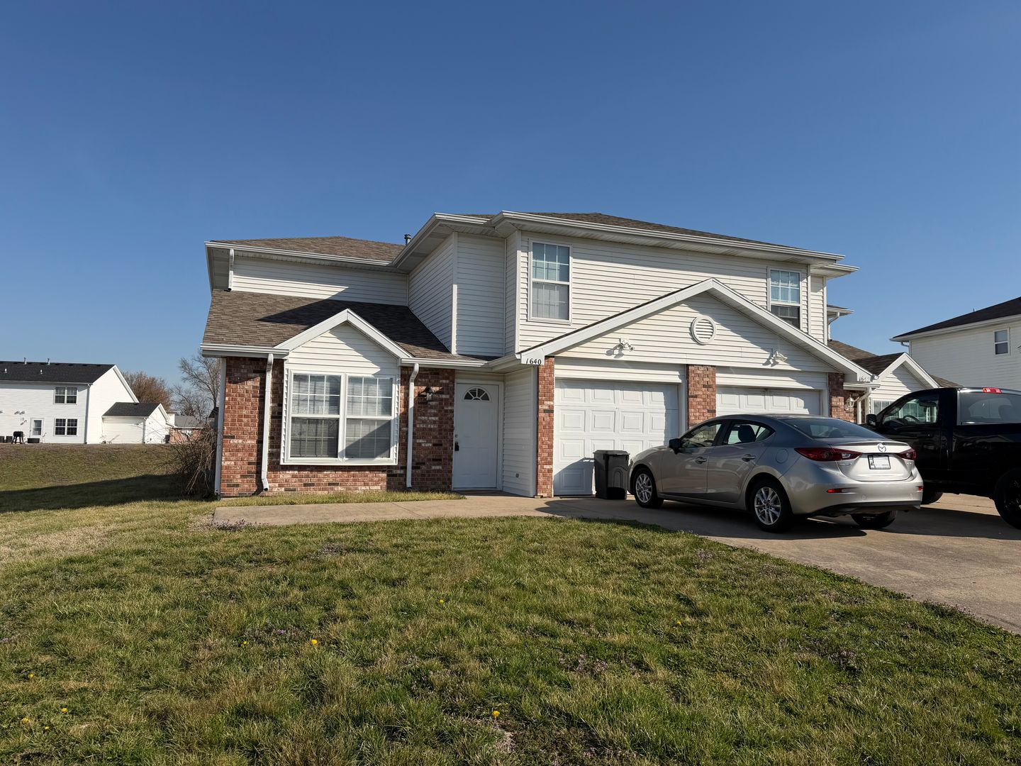 Columbia House: 1640 High Quest Cir