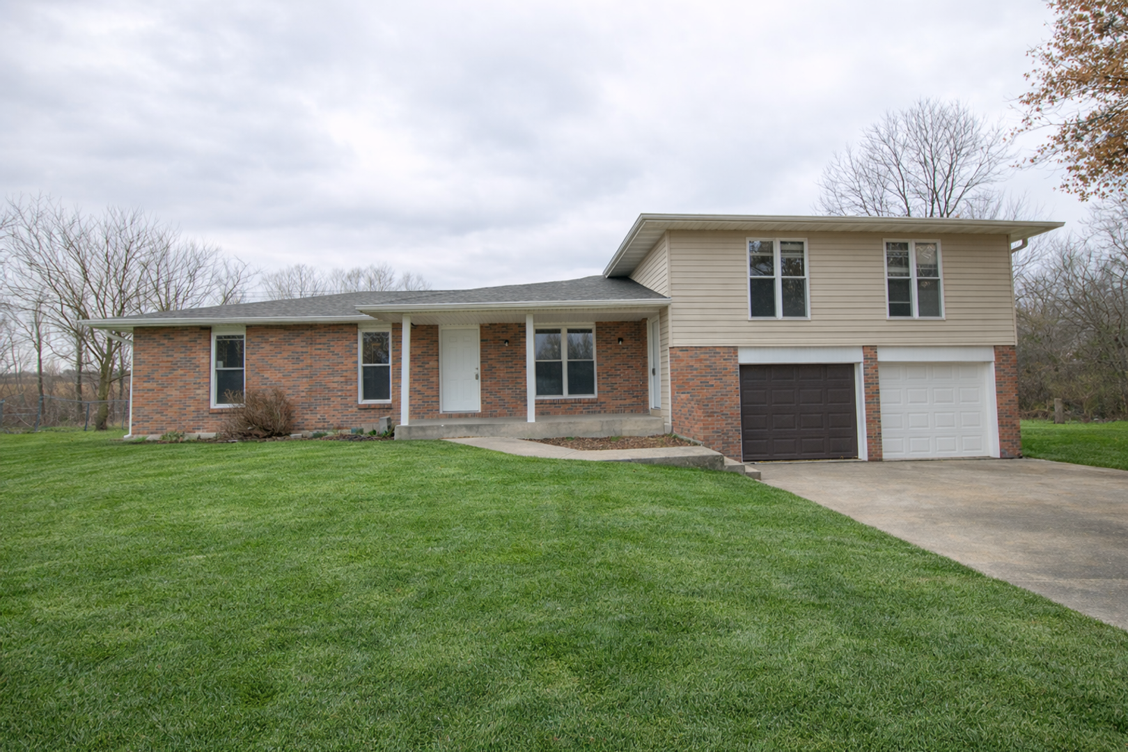 Columbia House: 4240 Santa Barbara Dr