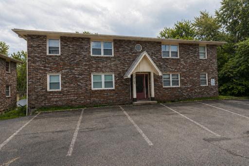 6-Plex - main level unit – photo 1