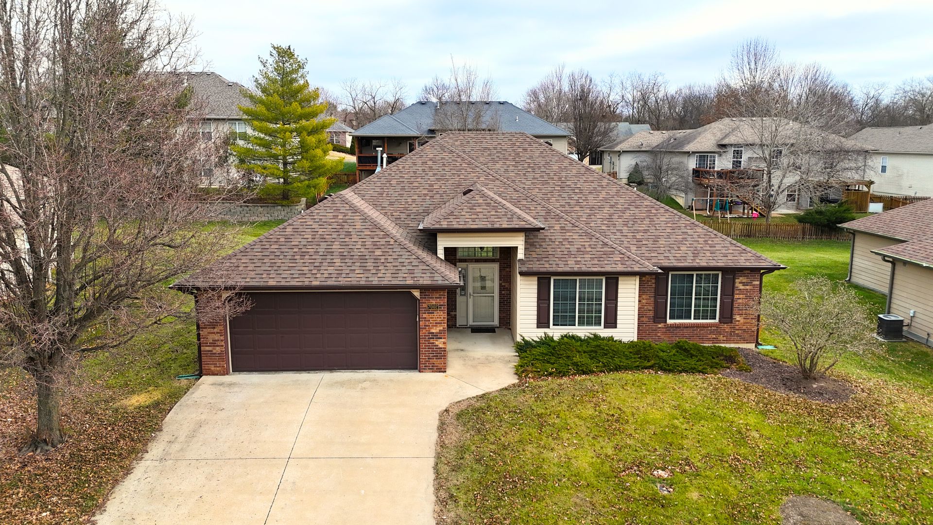 Columbia House: 7002 Madison Creek Dr.