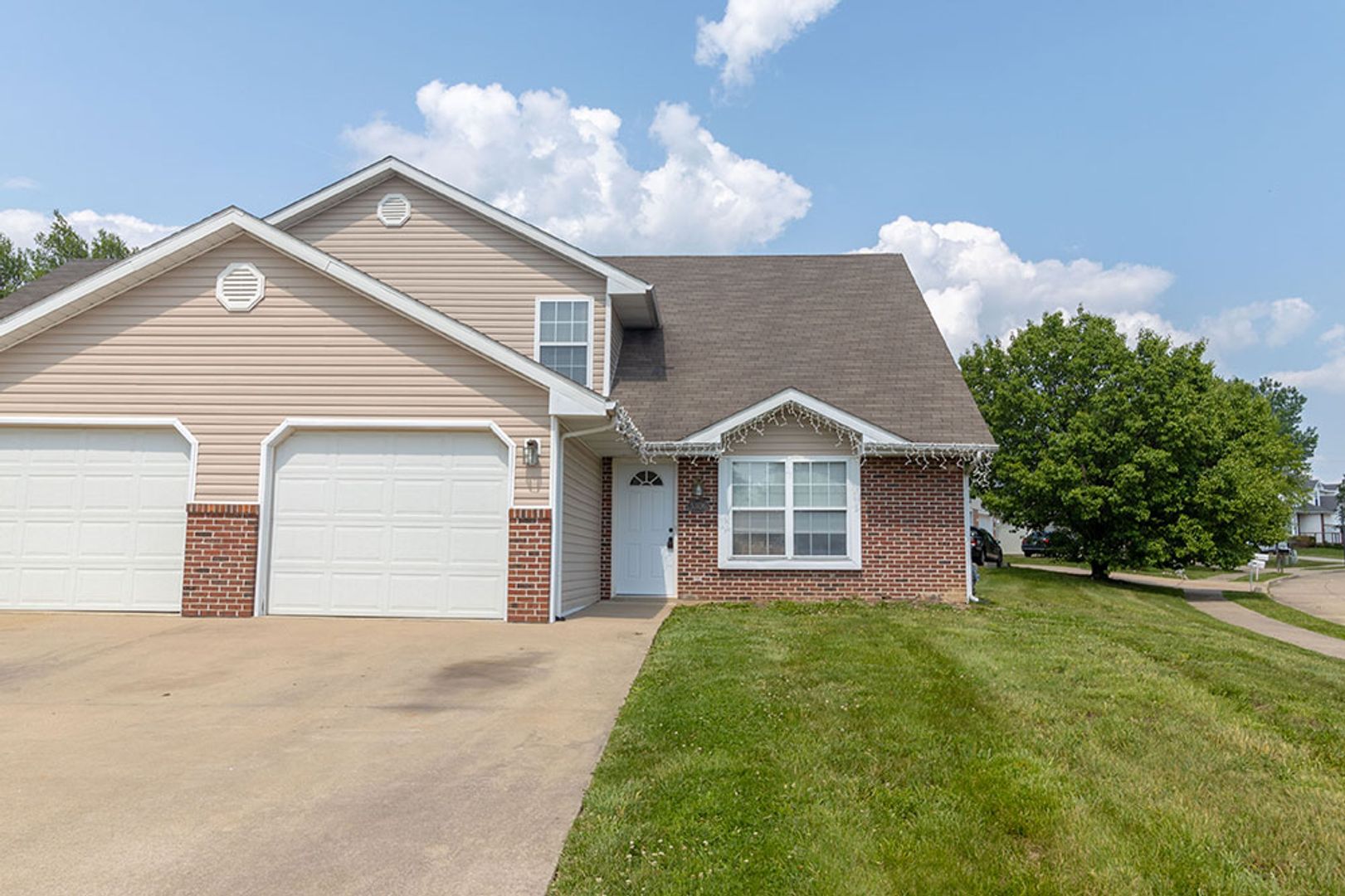 Columbia Apartment: 3306 Dove Drive