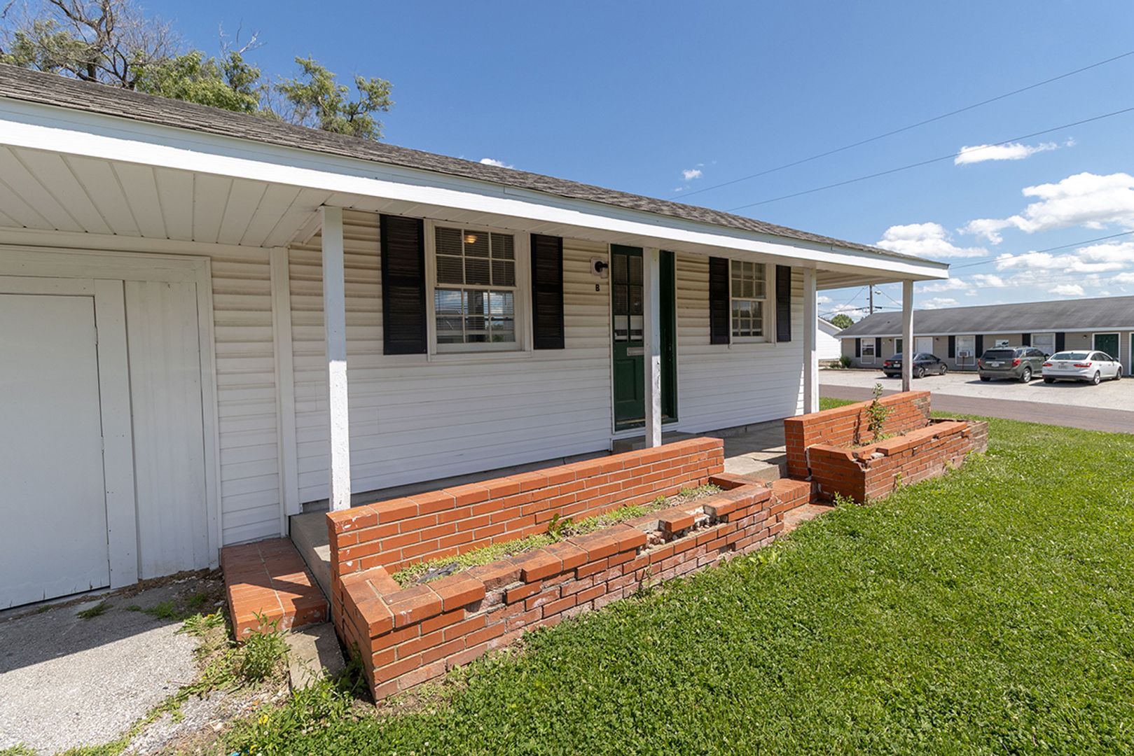 Columbia House: 7460 N Wade School Rd -B