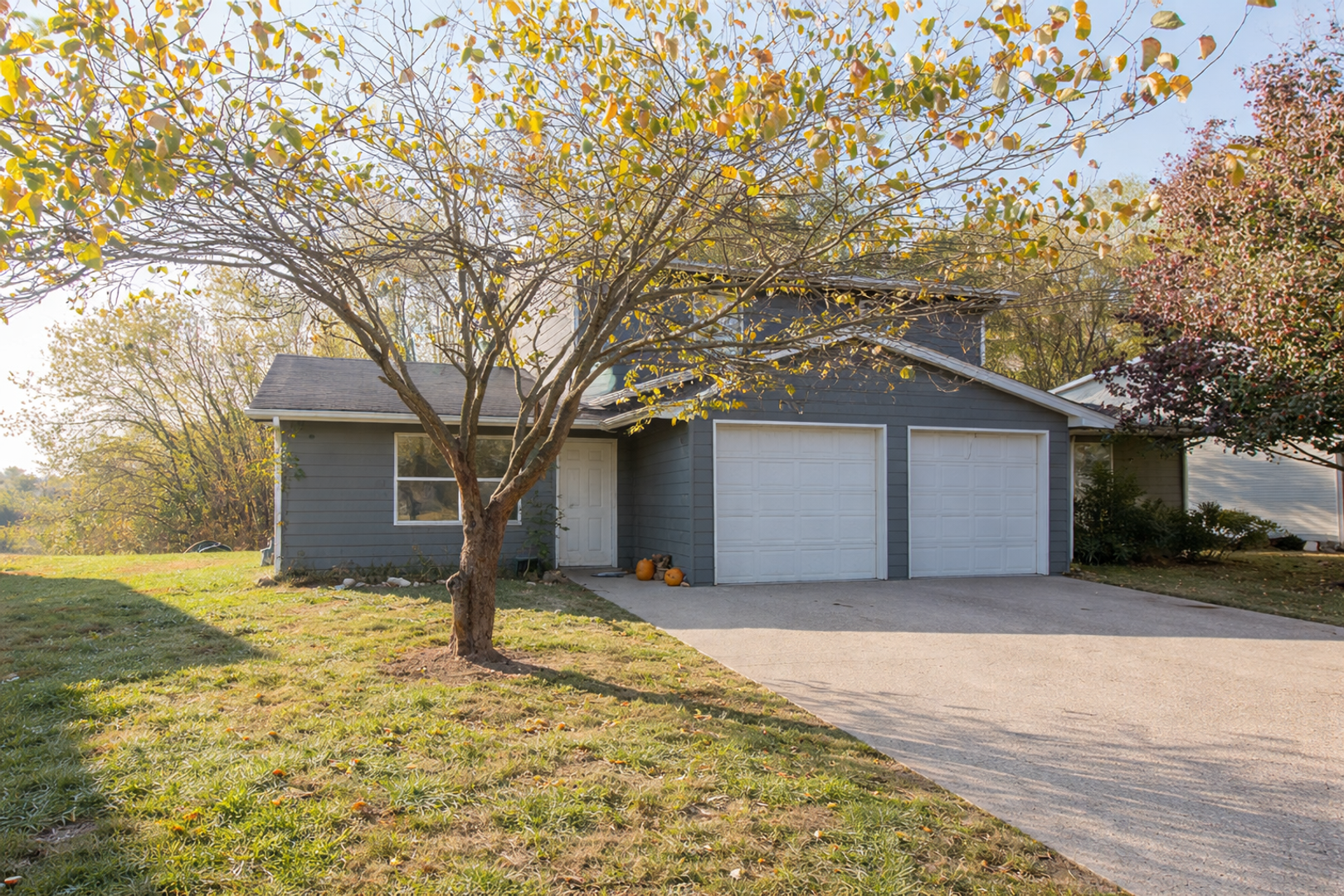 Columbia House: 3263 S Brampton Ct