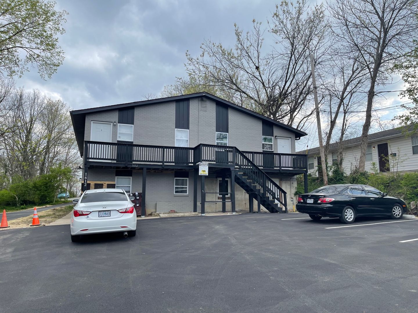 Columbia House: 1612 Richardson St. #5