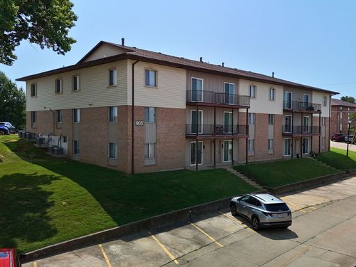 Deville Southwest Apartments - Upper Level – photo 1