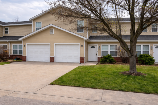 Beautiful 3 Bedroom TownHouse – photo 1